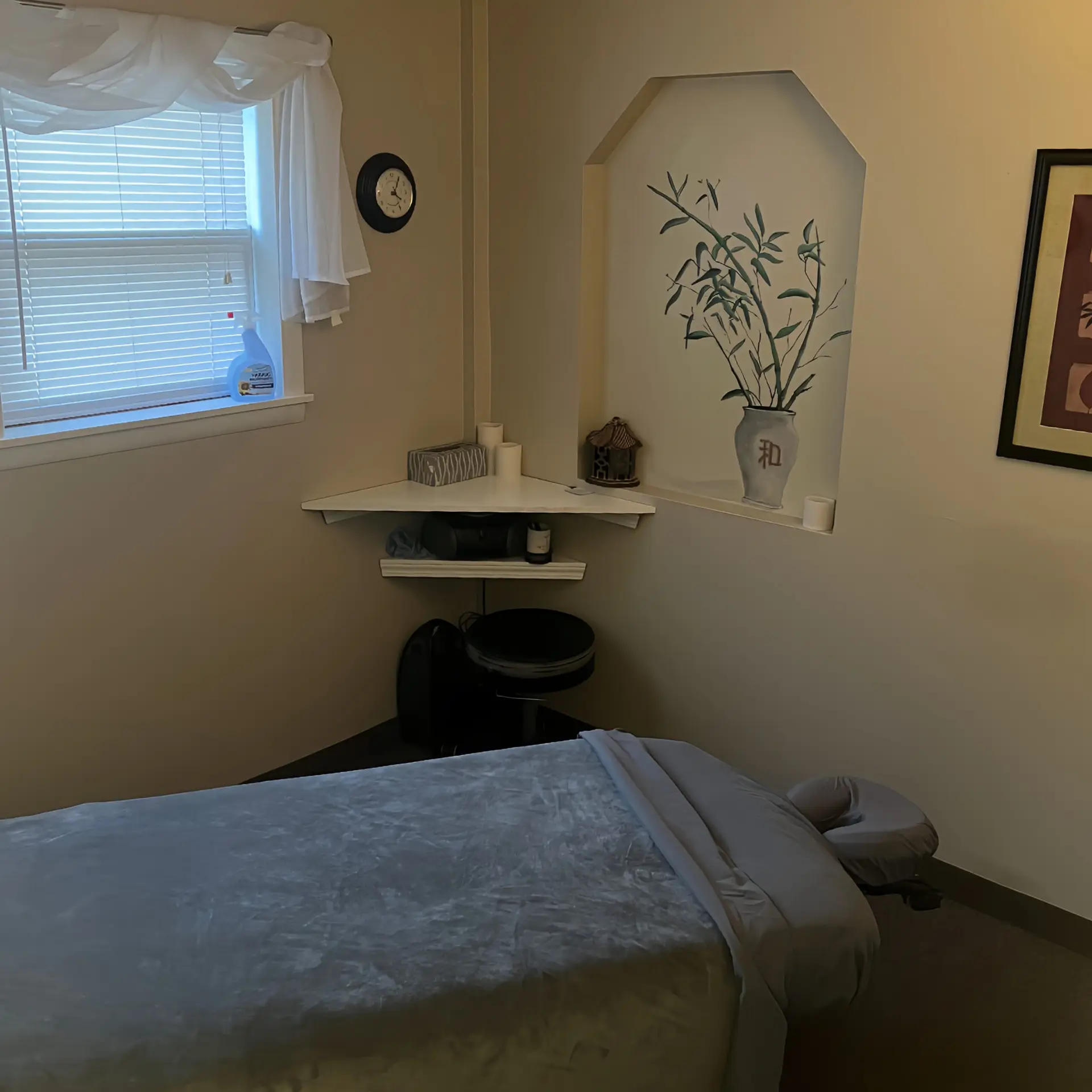 Massage therapy room at Kamego Chiropractic in Almont MI serving Lapeer County patients